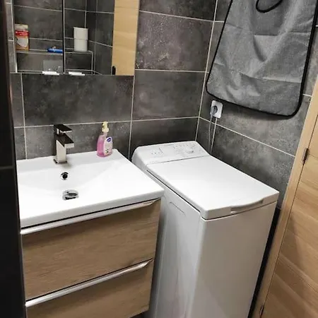 Menton, Appartement/jardin, Proche Et Centre *