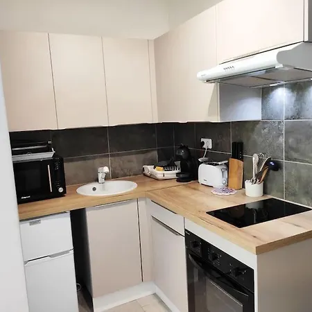 Apartment Menton, Appartement/jardin, Proche Et Centre Menton
