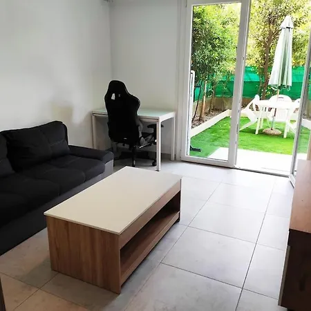 Menton, Appartement/jardin, Proche Et Centre Apartment *
