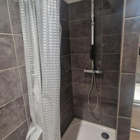 Apartman Menton, Appartement/jardin, Proche Et Centre *